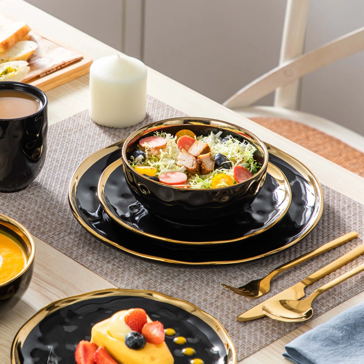 MALACASA Porcelain Dinnerware Set With Gold Trim Tableware Collection